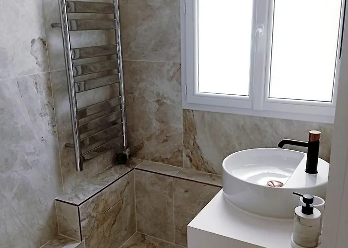 Le Prefecture - Particulier Au Coeur De Ντιζόν